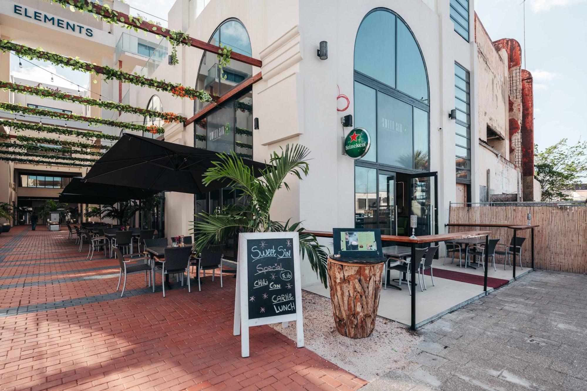 Elements Hotel & Shops Curacao Виллемстад Экстерьер фото